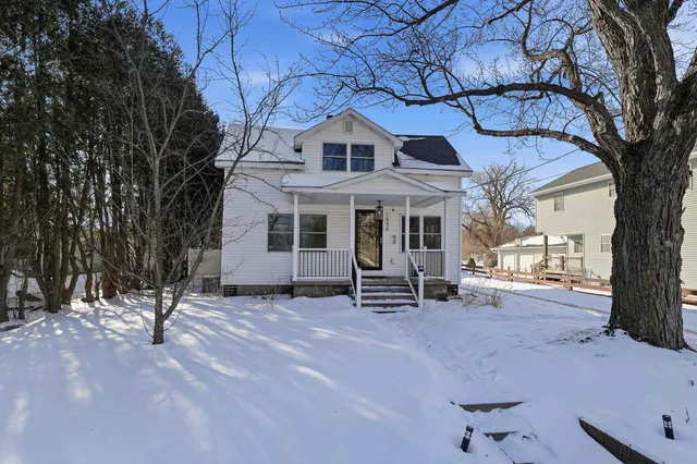 $270,000 | 1556 West River Drive, Stevens Point, WI 54481