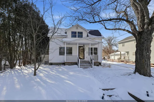 $270,000 | 1556 West River Drive, Stevens Point, WI 54481