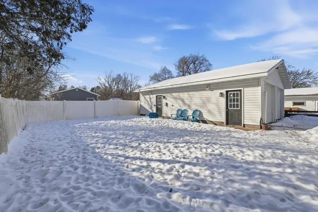 $270,000 | 1556 West River Drive, Stevens Point, WI 54481