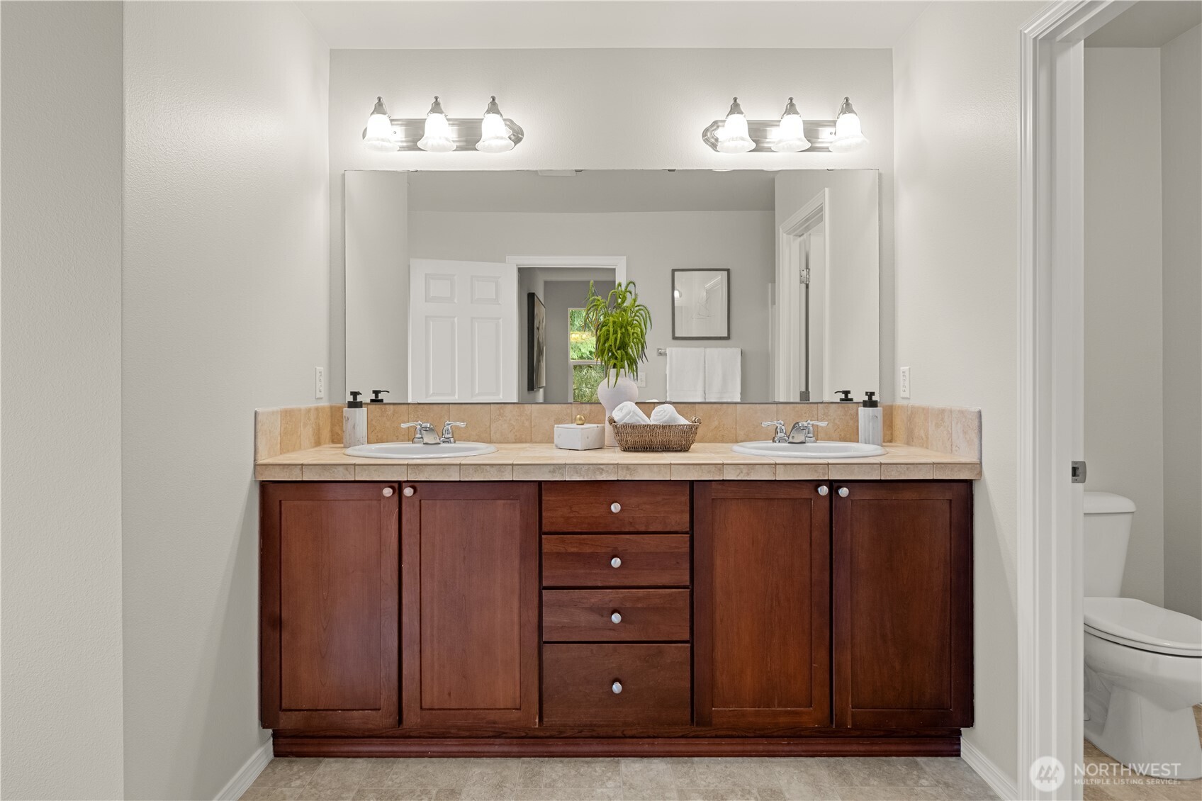 12313 Northeast 203rd Street, Unit 91 Bothell, WA 98011 - Photo 23 of 35