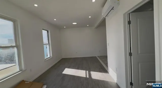 $2,950 | 17 Kearny Avenue, Unit 1, Kearny, NJ 07032