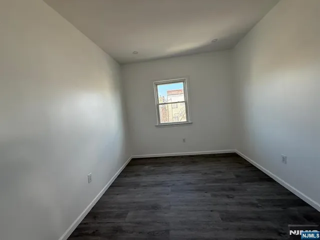 $2,950 | 17 Kearny Avenue, Unit 1, Kearny, NJ 07032