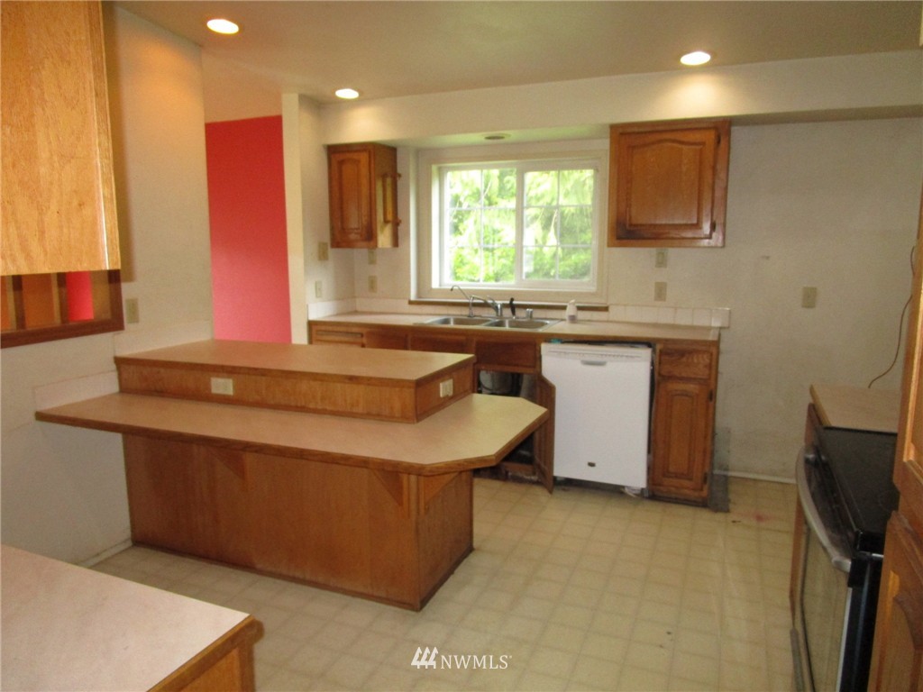 22415 Dubuque Road Snohomish, WA 98290 - Photo 7 of 24