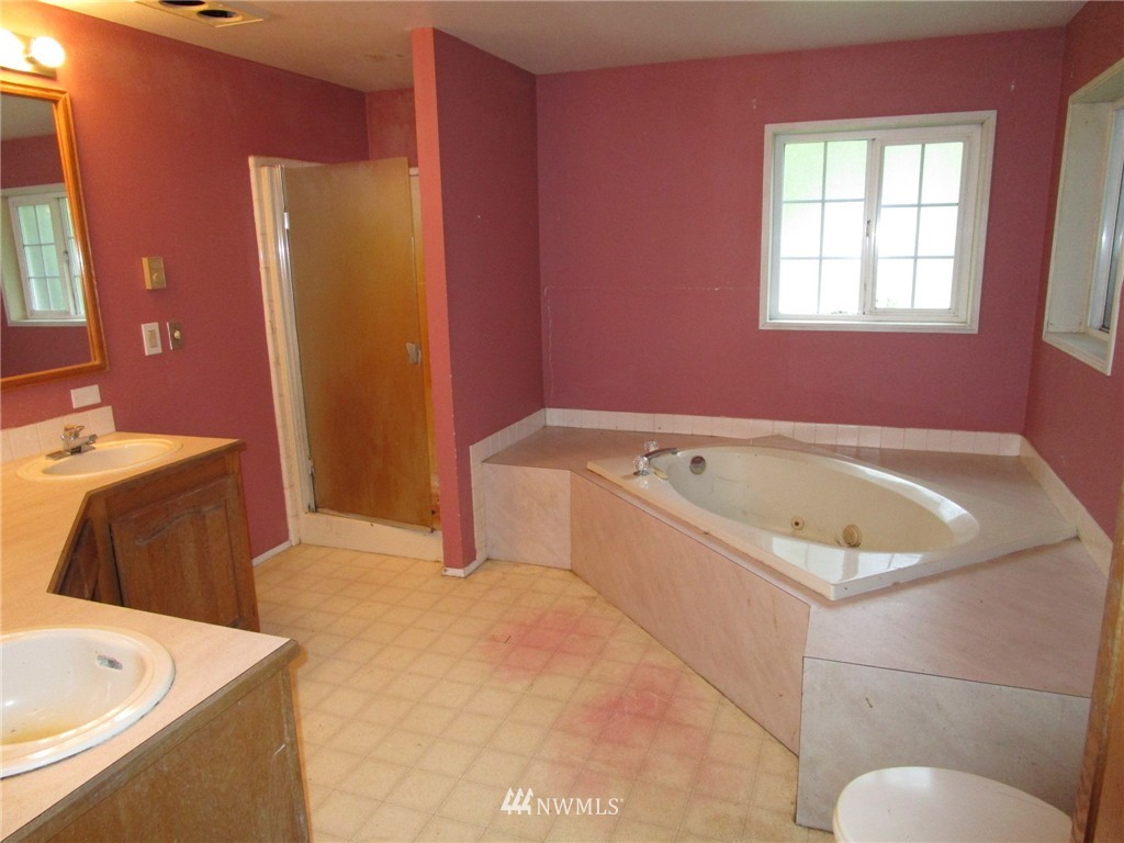 22415 Dubuque Road Snohomish, WA 98290 - Photo 9 of 24