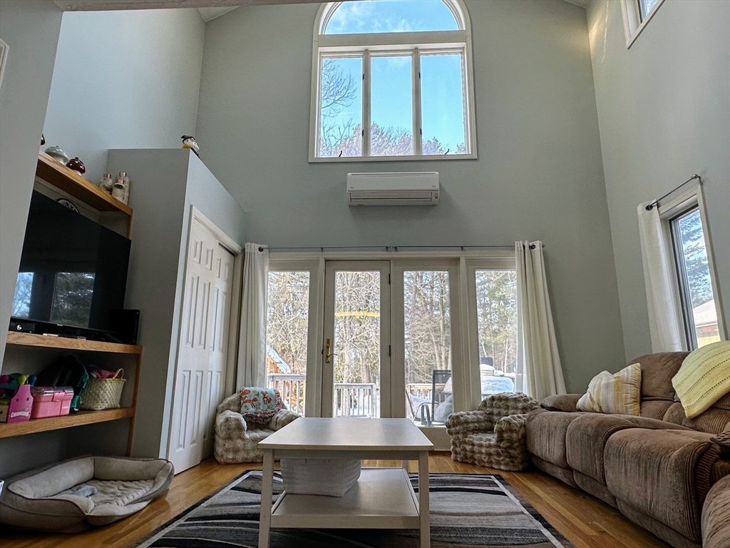 55 Manning Road Chelmsford, MA 01824 - Photo 11 of 32 Gallery Image 11