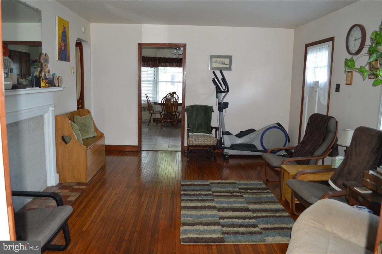 137 Reynolds Mill Road York, PA 17403 - Photo 5 of 31 Gallery Image 5