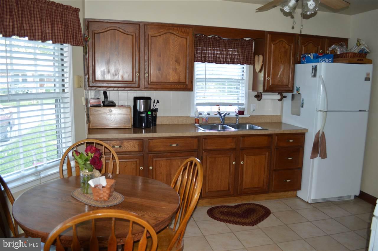 137 Reynolds Mill Road York, PA 17403 - Photo 8 of 31 Gallery Image 8