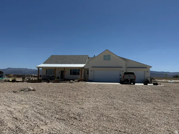 $924,900 | 3550 North River Ln Road East, Panguitch, UT 84759
