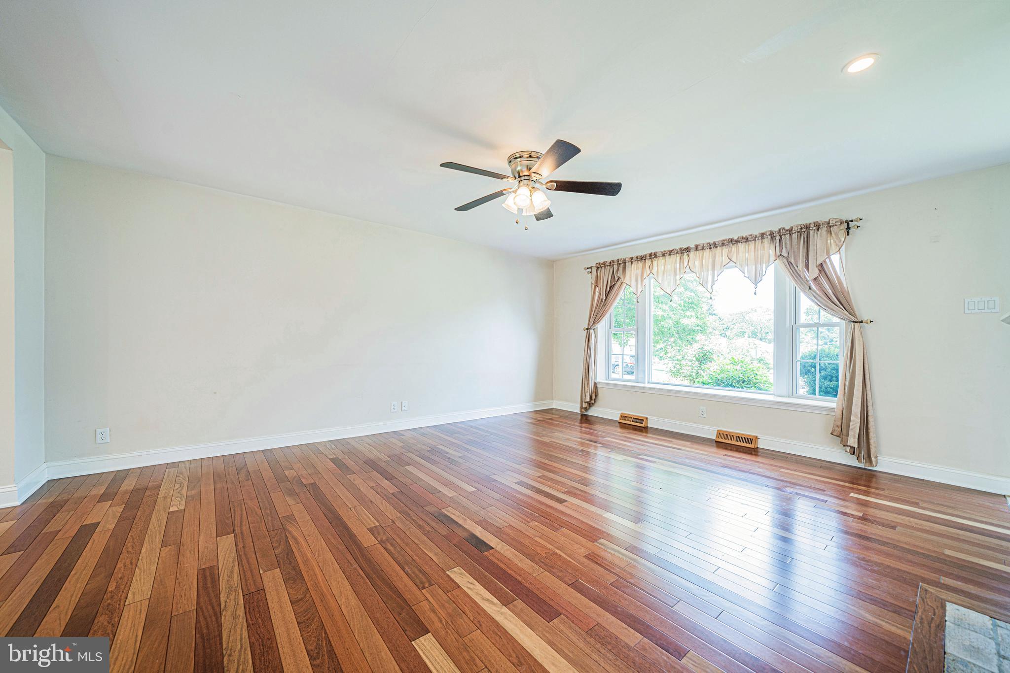 1427 Shoemaker Road Abington, PA 19001 - Photo 17 of 35