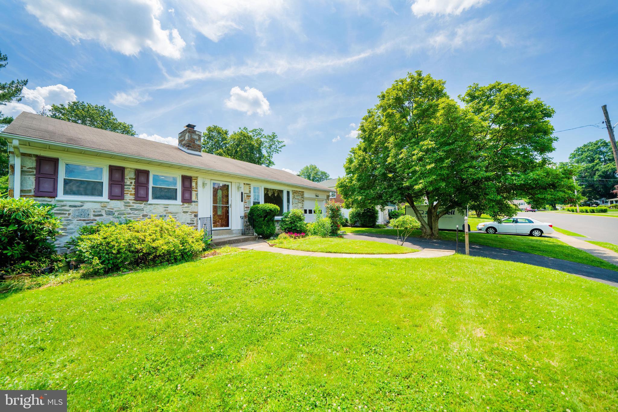 1427 Shoemaker Road Abington, PA 19001 - Photo 3 of 35