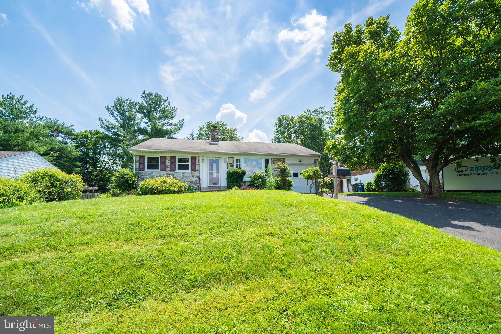 1427 Shoemaker Road Abington, PA 19001 - Photo 5 of 35