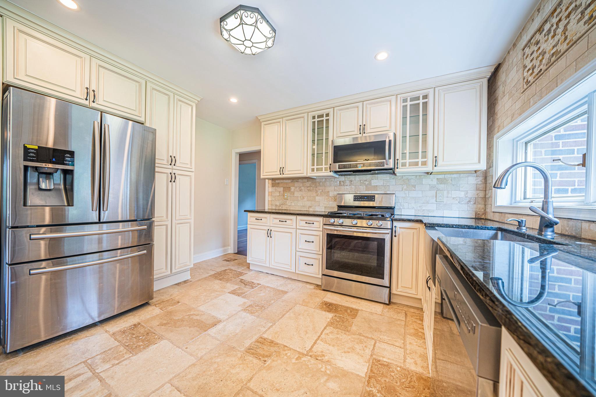 1427 Shoemaker Road Abington, PA 19001 - Photo 9 of 35