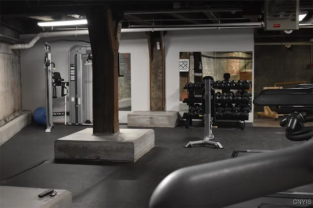 $1,500 | 800 North Clinton Street, Syracuse, NY 13204