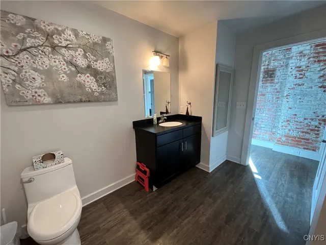 $1,500 | 800 North Clinton Street, Syracuse, NY 13204