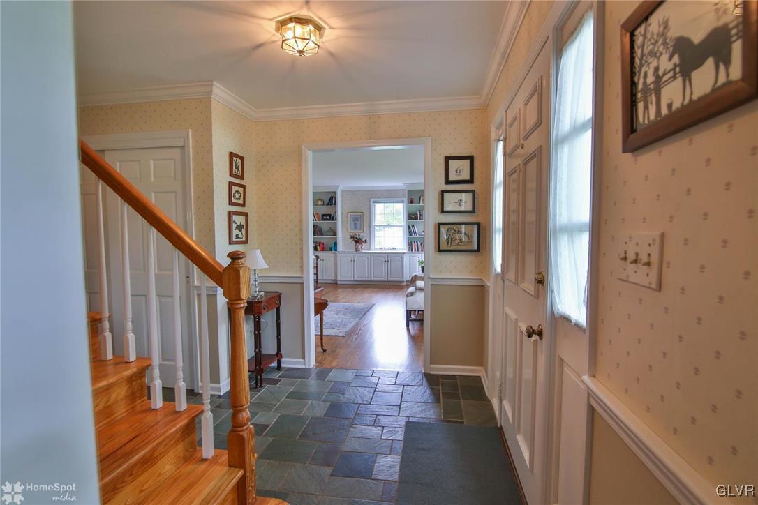 3305 Altonah Road Bethlehem, PA 18017 - Photo 2 of 26 Traditional Pennsylvania blue slate tile foyer wel