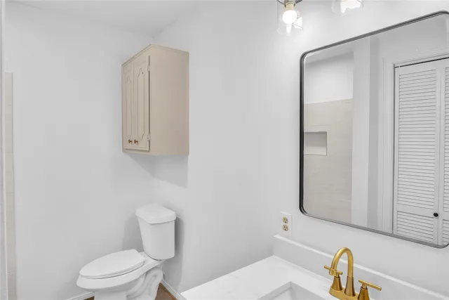 $2,700 | 108 Woodland Road, Lake Jackson, TX 77566