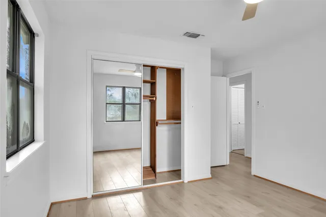 $2,700 | 108 Woodland Road, Lake Jackson, TX 77566