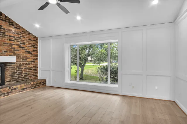 $2,700 | 108 Woodland Road, Lake Jackson, TX 77566