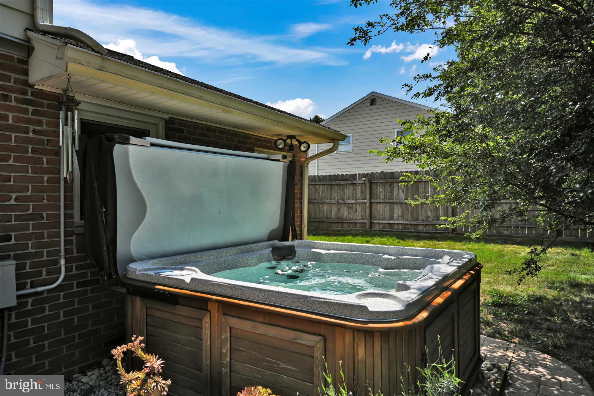 477 Parkwynne Road Lancaster, PA 17601 - Photo 28 of 31 Hot Tub Included