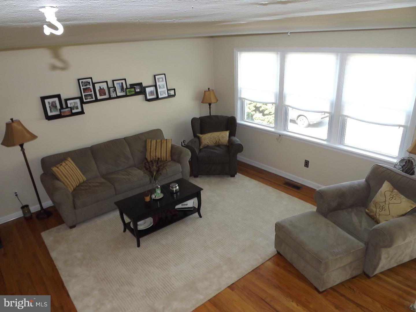11749 Colman Road Philadelphia, PA 19154 - Photo 2 of 21 Gallery Image 2