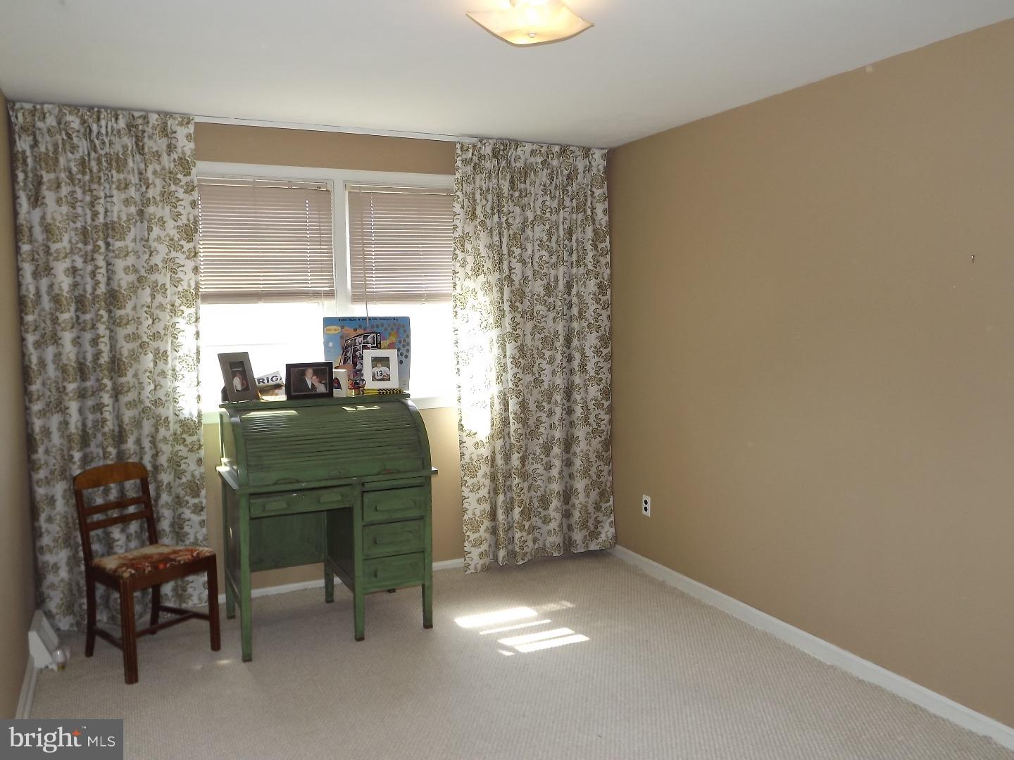11749 Colman Road Philadelphia, PA 19154 - Photo 15 of 21 Gallery Image 15