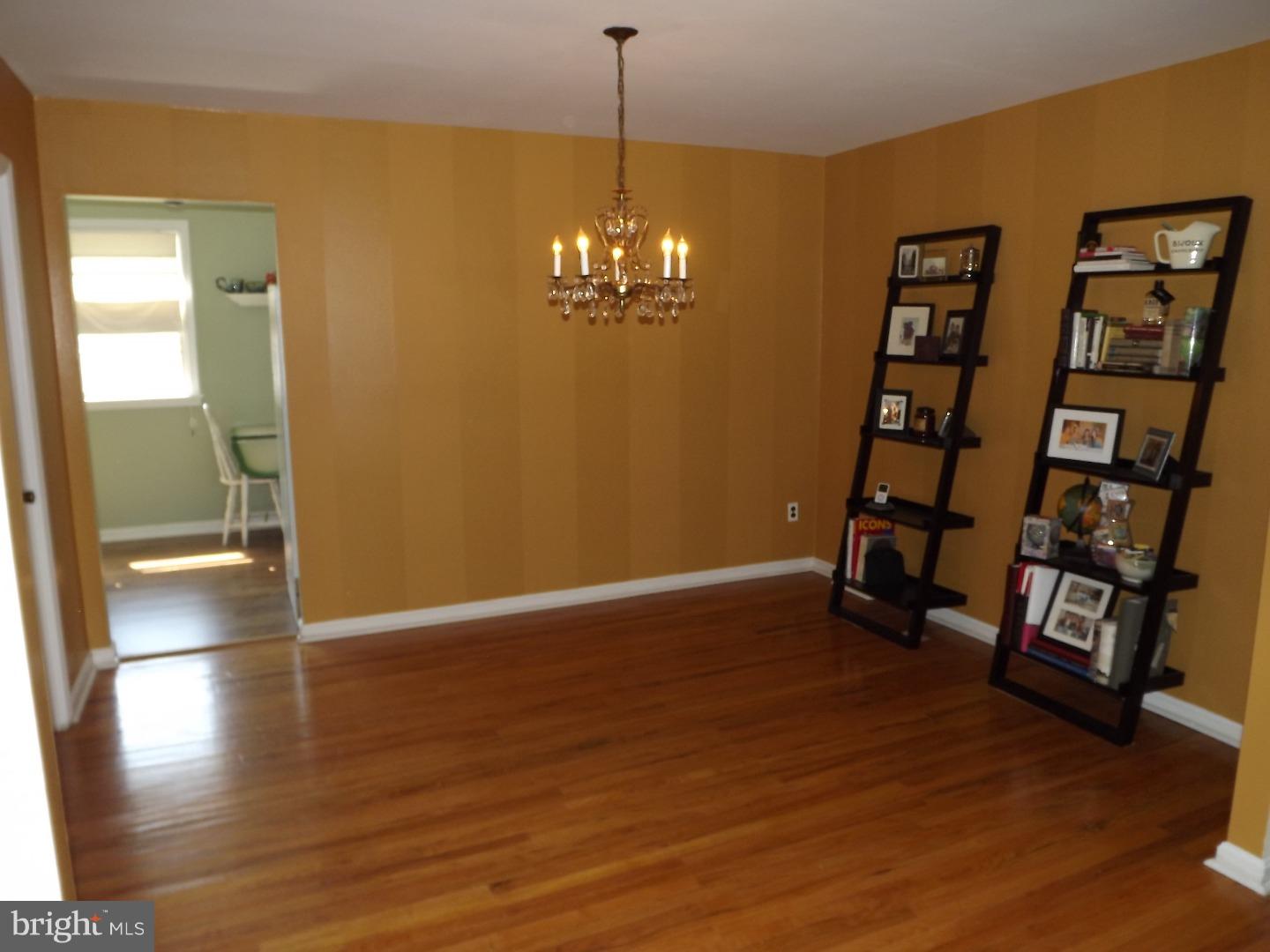 11749 Colman Road Philadelphia, PA 19154 - Photo 4 of 21 Gallery Image 4