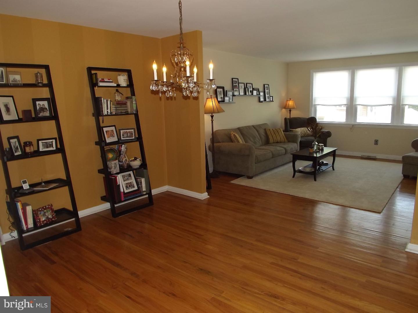 11749 Colman Road Philadelphia, PA 19154 - Photo 5 of 21 Gallery Image 5