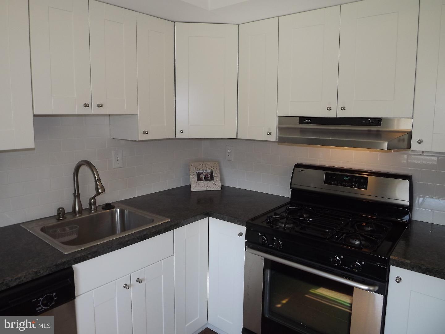 11749 Colman Road Philadelphia, PA 19154 - Photo 8 of 21 Gallery Image 8