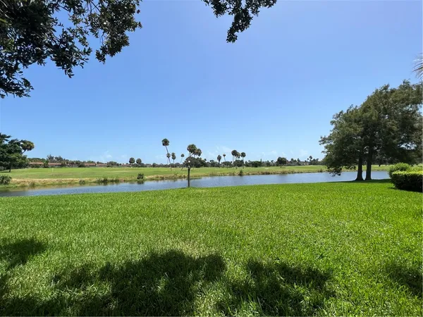 $1,200 | 40 Vista Gdns Trail, Unit 104, Vero Beach, FL 32962