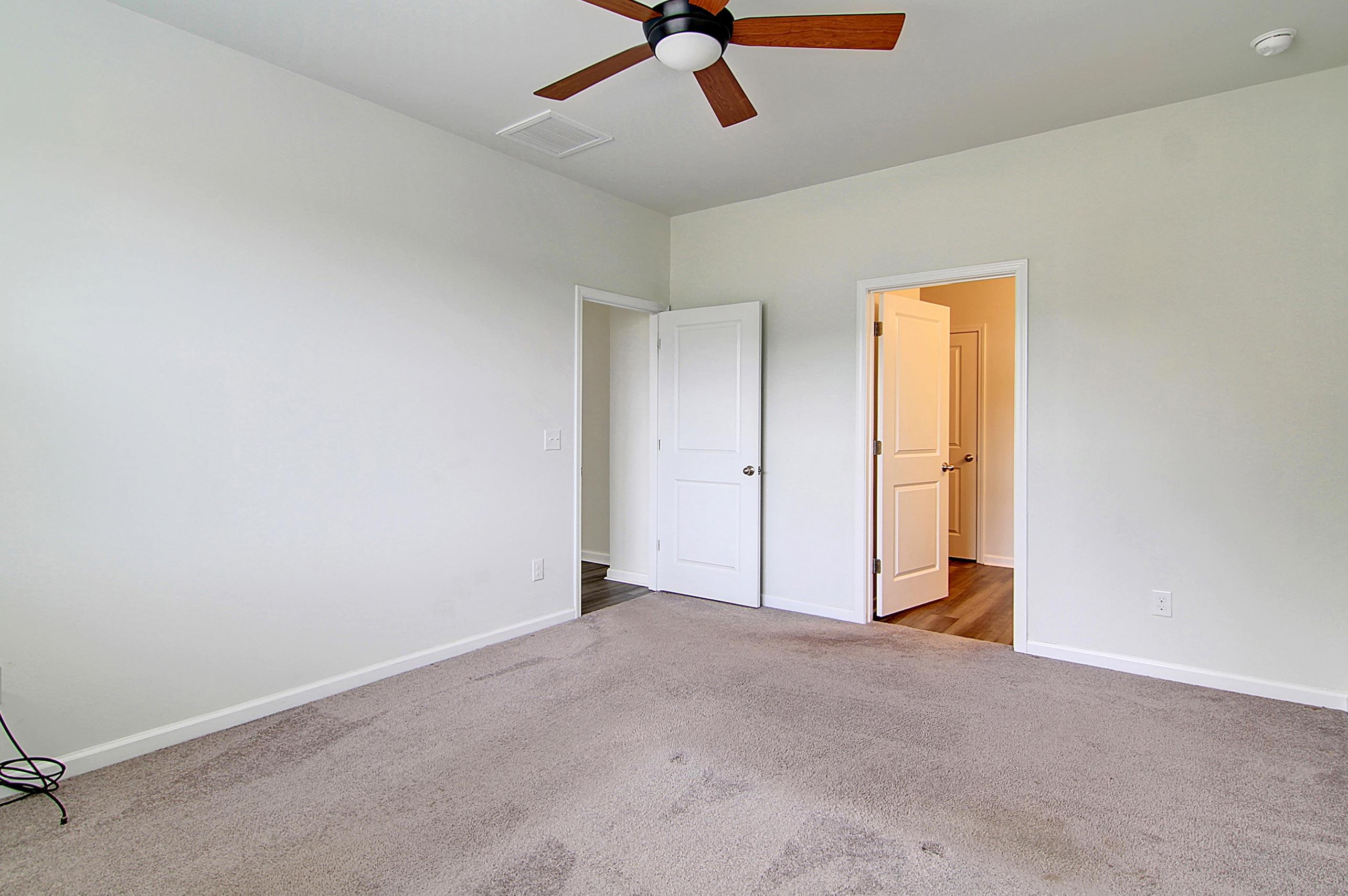 607 Wayton Circle Moncks Corner, SC 29461 - Photo 18 of 43 CREM_607 Wayton Circle_016