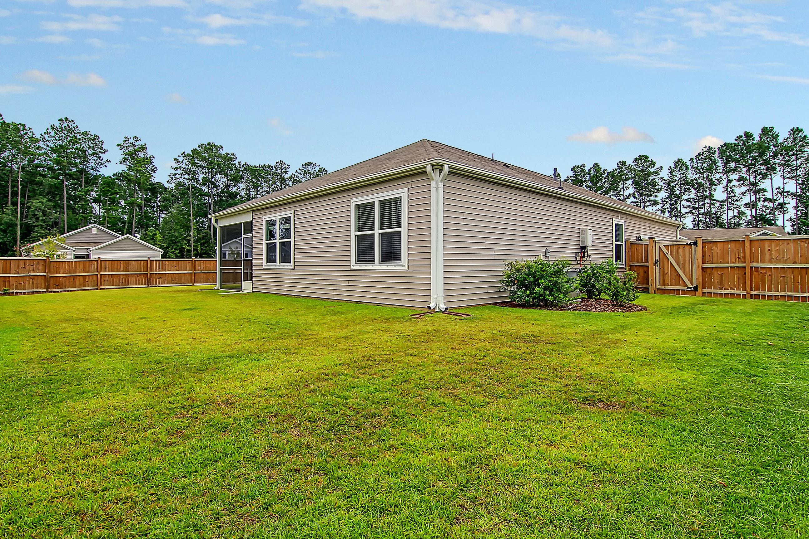 607 Wayton Circle Moncks Corner, SC 29461 - Photo 28 of 43 CREM_607 Wayton Circle_005