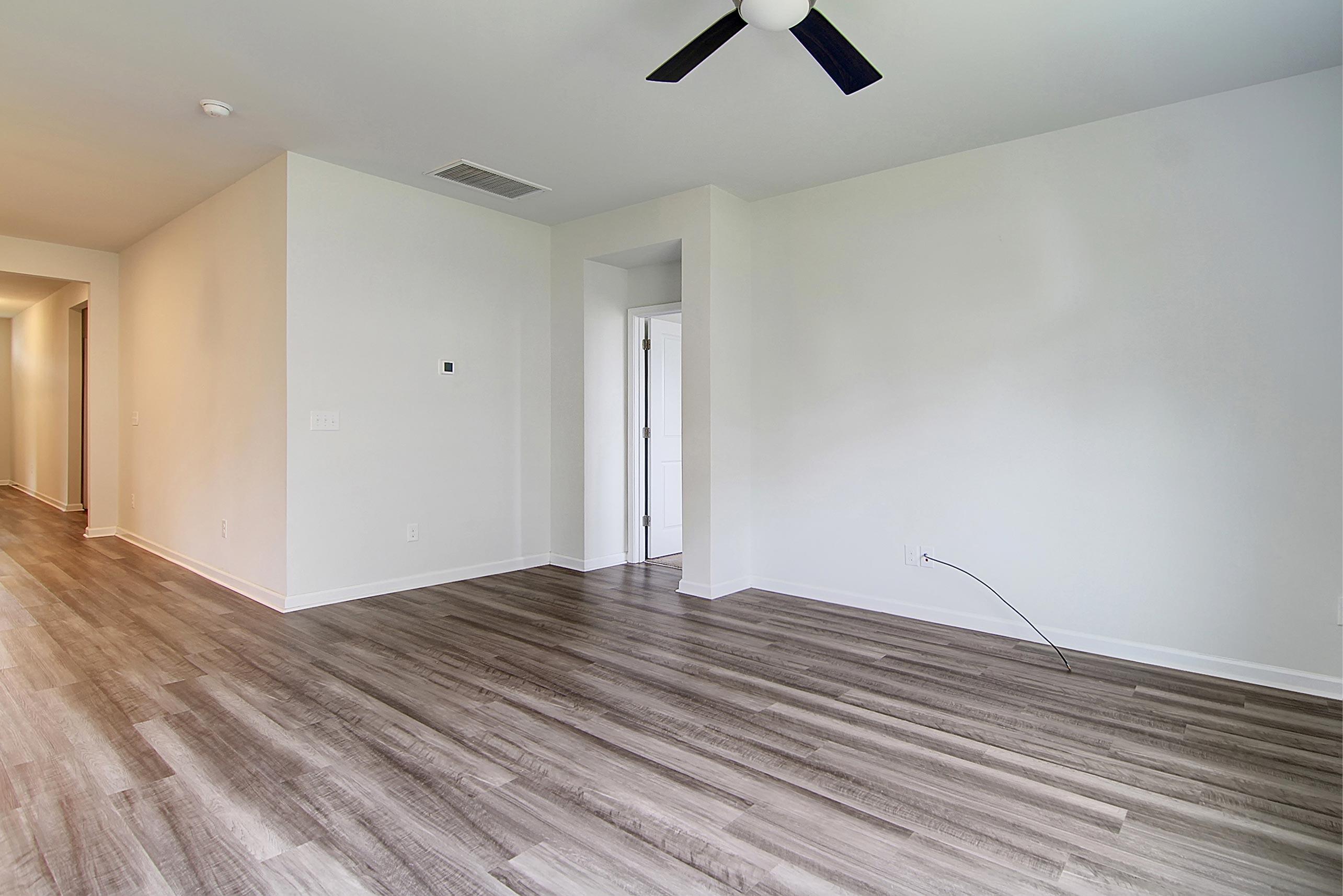607 Wayton Circle Moncks Corner, SC 29461 - Photo 7 of 43 CREM_607 Wayton Circle_025