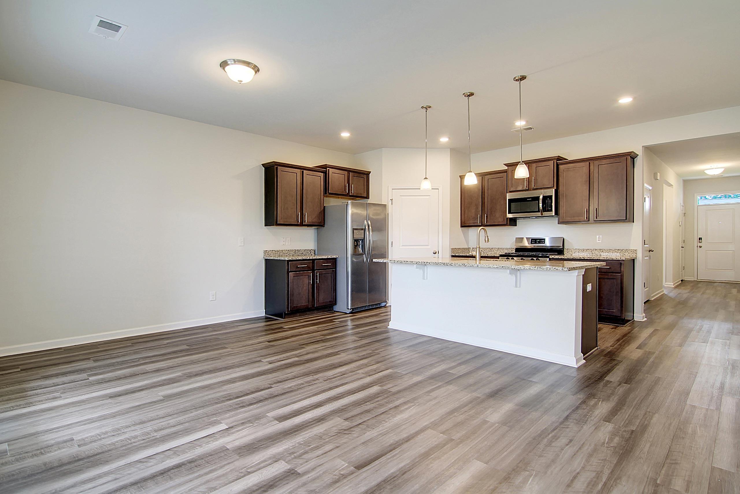 607 Wayton Circle Moncks Corner, SC 29461 - Photo 10 of 43 CREM_607 Wayton Circle_026