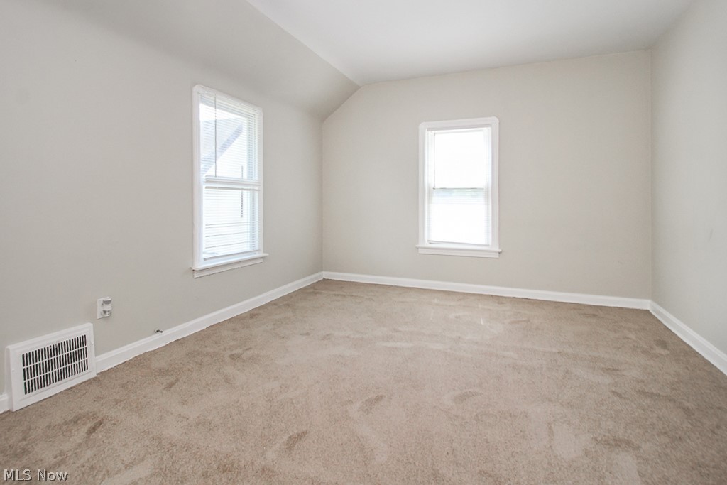 18001 Marcella Road Cleveland, OH 44119 - Photo 13 of 23 Gallery Image 13