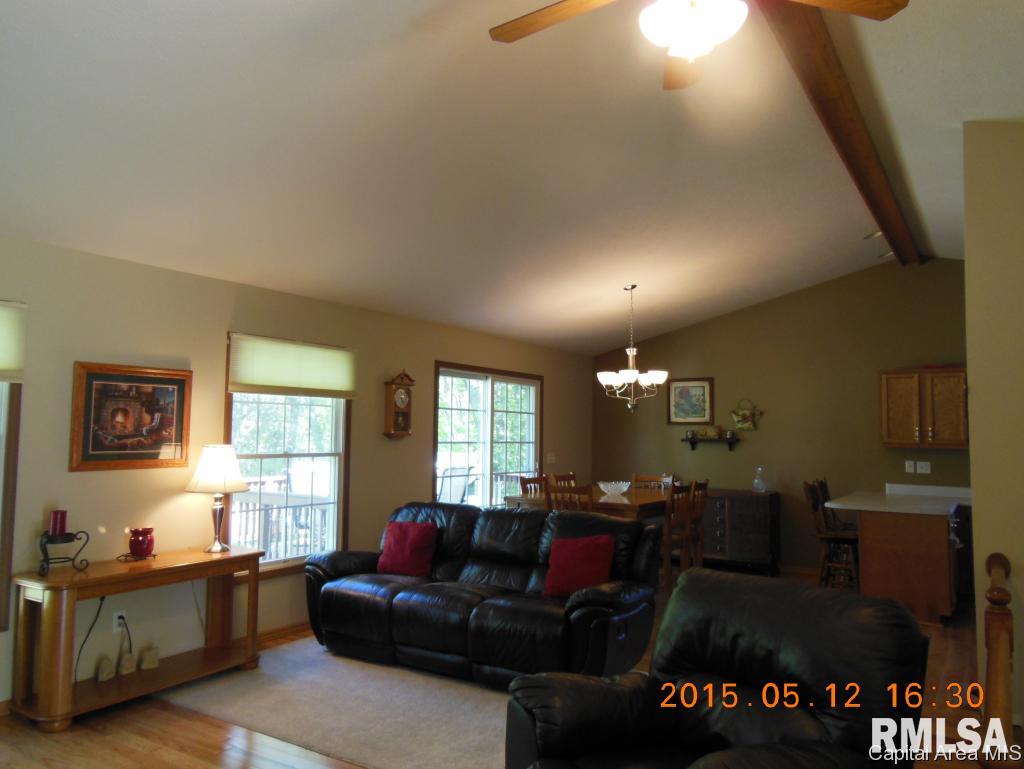 508 Loft Lane Athens, IL 62613 - Photo 2 of 7 Gallery Image 2