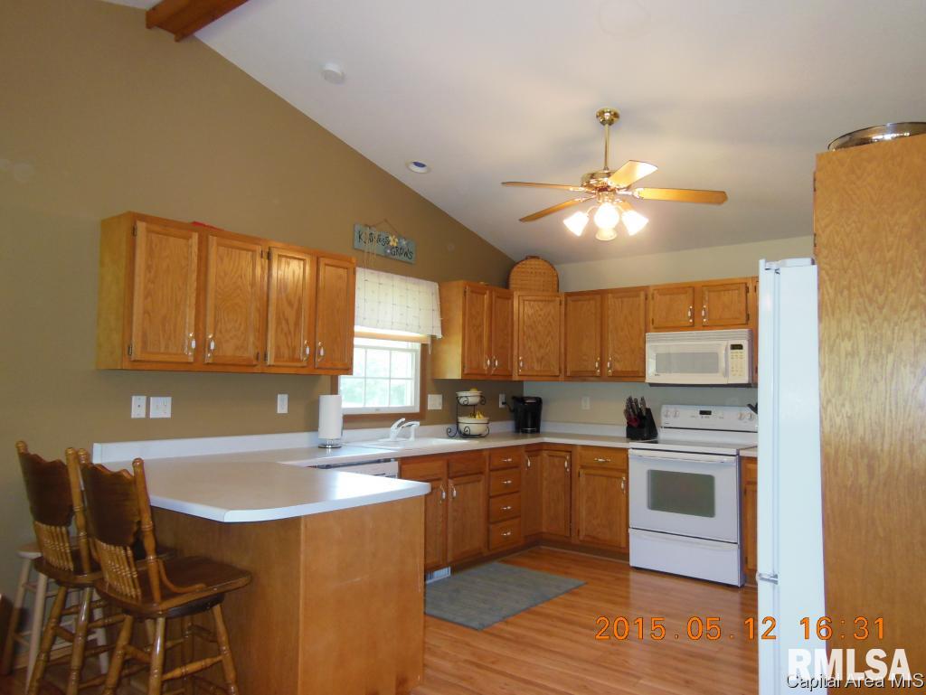 508 Loft Lane Athens, IL 62613 - Photo 4 of 7 Gallery Image 4
