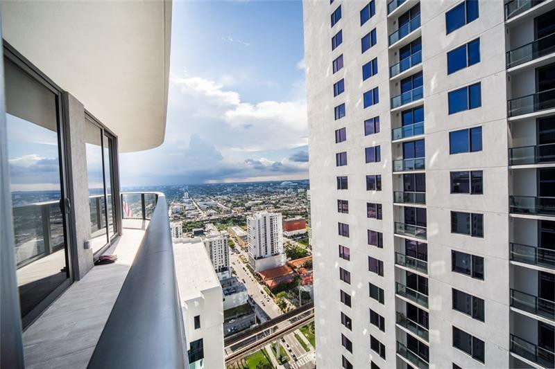 55 Southwest 9th Street, Unit 3509 Miami, FL 33130 - Photo 15 of 35 Photo 15