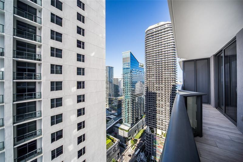 55 Southwest 9th Street, Unit 3509 Miami, FL 33130 - Photo 17 of 35 Photo 17