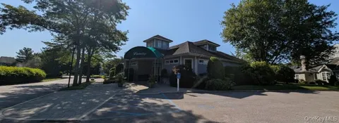$829,000 | 55 Lakebridge Drive South, Kings Park, NY 11754