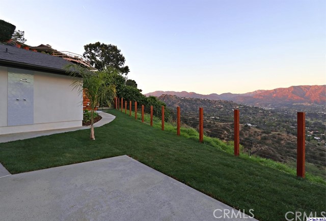 770 Panorama Place Pasadena, CA 91105 - Photo 26 of 35 a view of a back yard