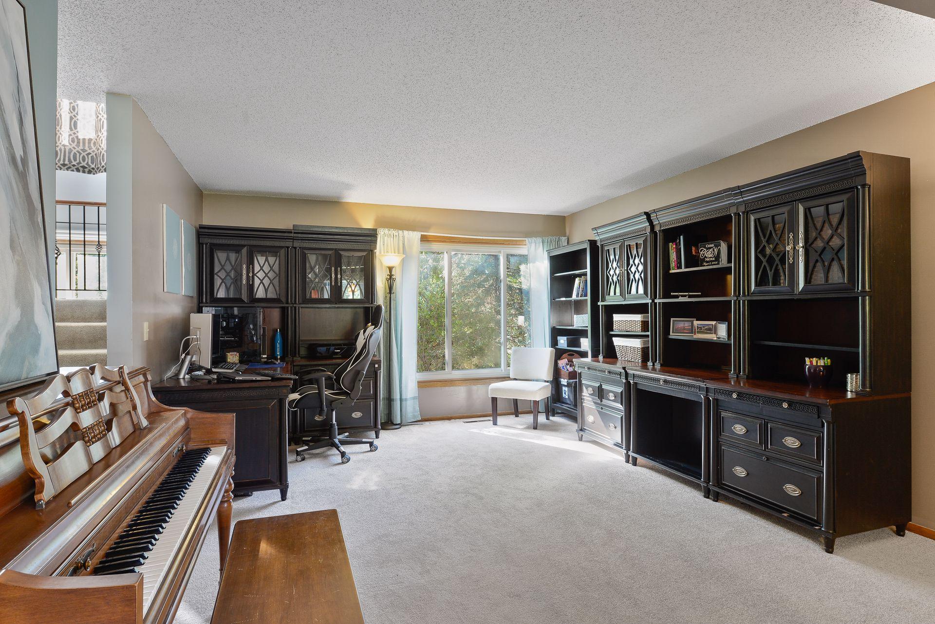 14930 Wellington Road Minnetonka, MN 55391 - Photo 23 of 45 Gallery Image 23