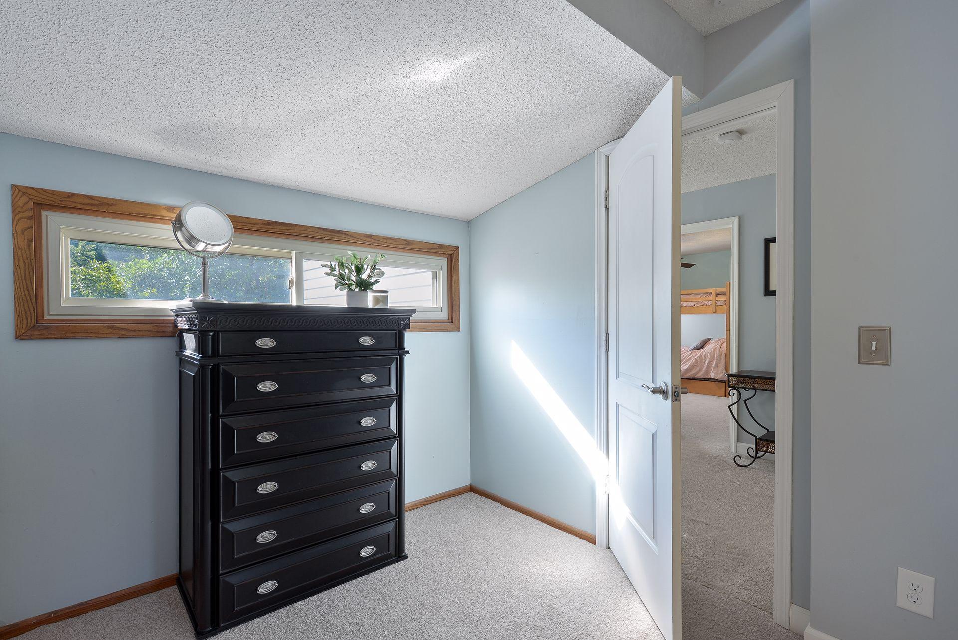 14930 Wellington Road Minnetonka, MN 55391 - Photo 30 of 45 Gallery Image 30