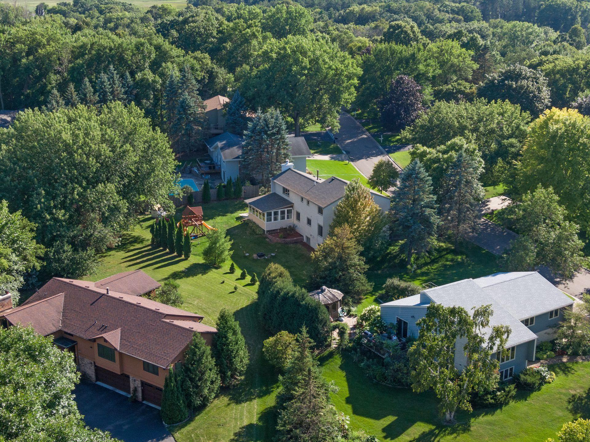 14930 Wellington Road Minnetonka, MN 55391 - Photo 5 of 45 Gallery Image 5