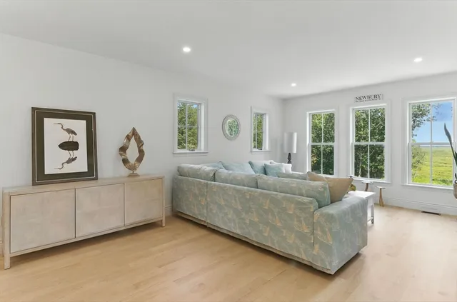 $1,995,000 | 4 Gadsden Lane, Newbury, MA 01951