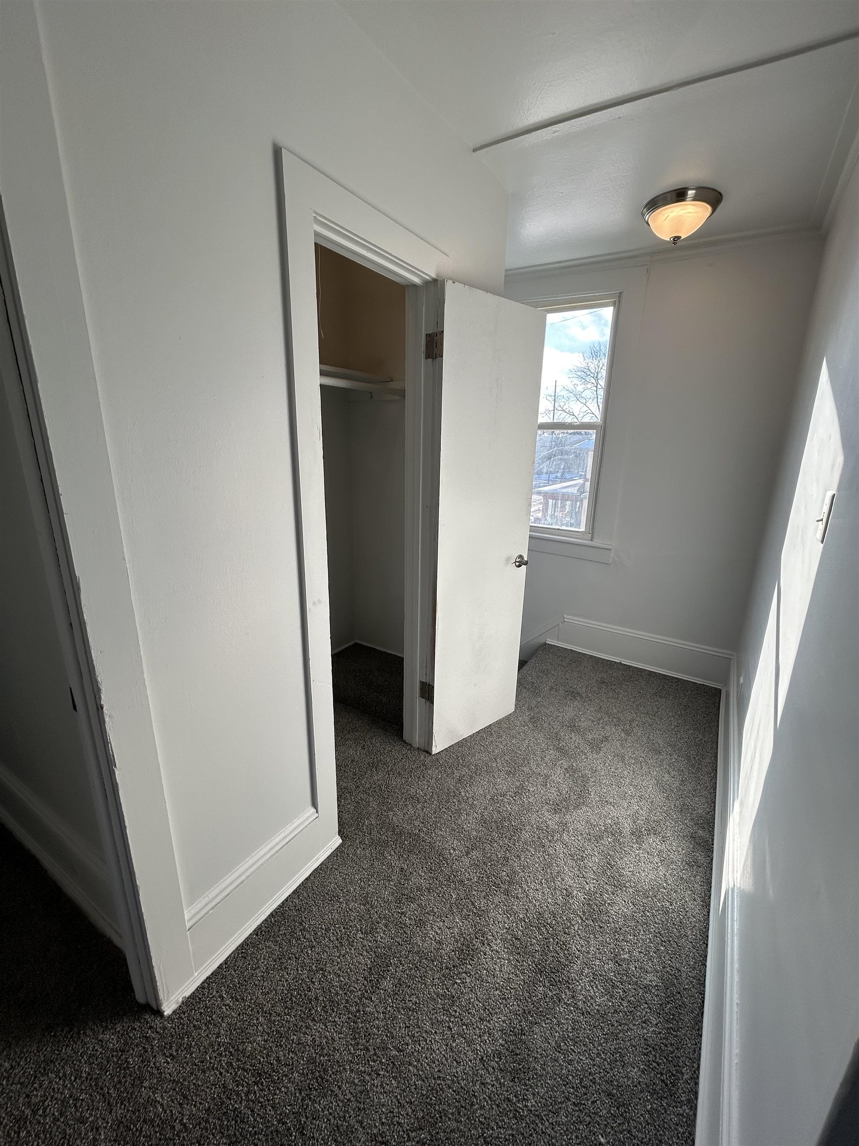 160 South Hickory Street Fond du Lac, WI 54935 - Photo 3 of 21