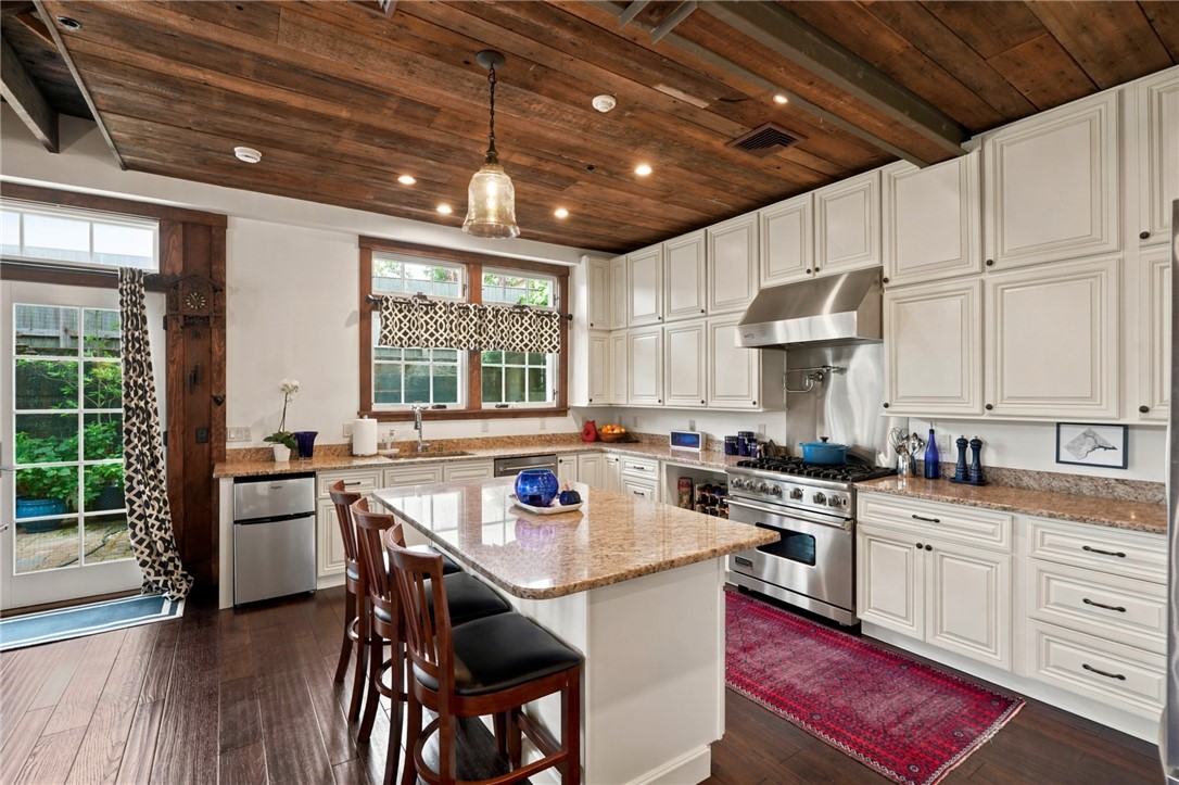 352 Spring Street Newport, RI 02840 - Photo 33 of 50