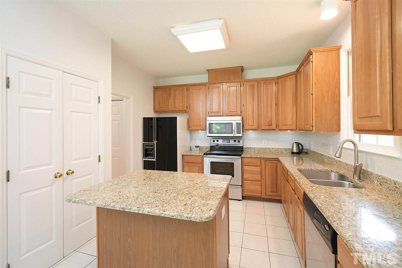 1709 Waltham Way Raleigh, NC 27614 - Photo 6 of 30
