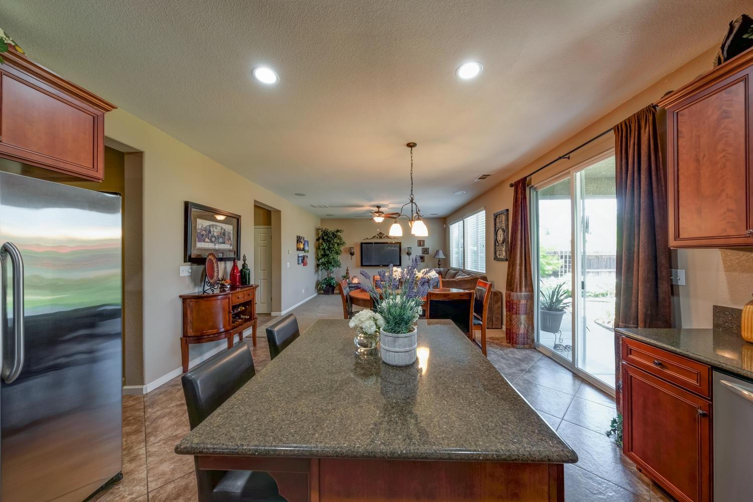 560 Cambridge Drive Reedley, CA 93654 - Photo 24 of 72 Gallery Image 24