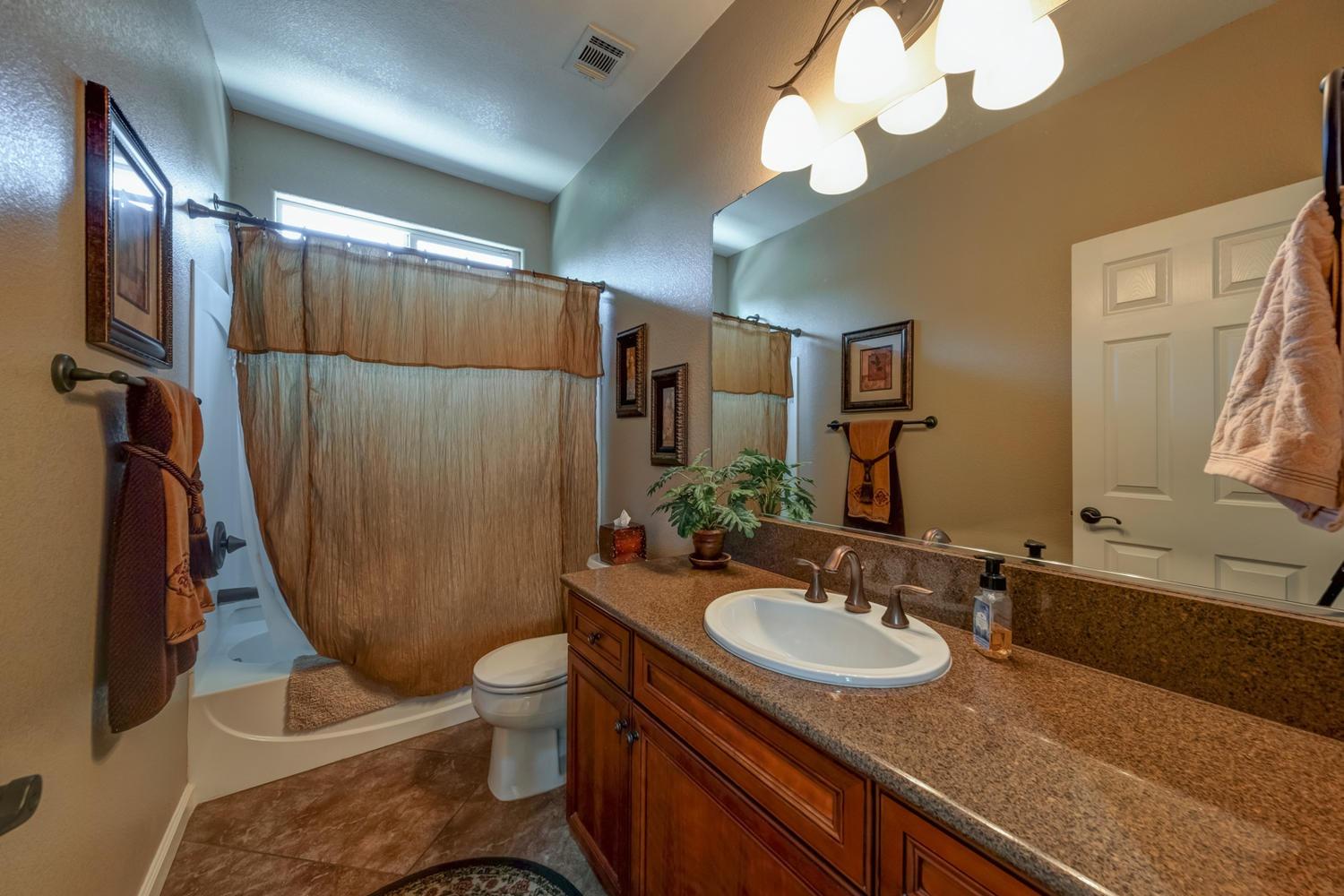 560 Cambridge Drive Reedley, CA 93654 - Photo 35 of 72 Gallery Image 35