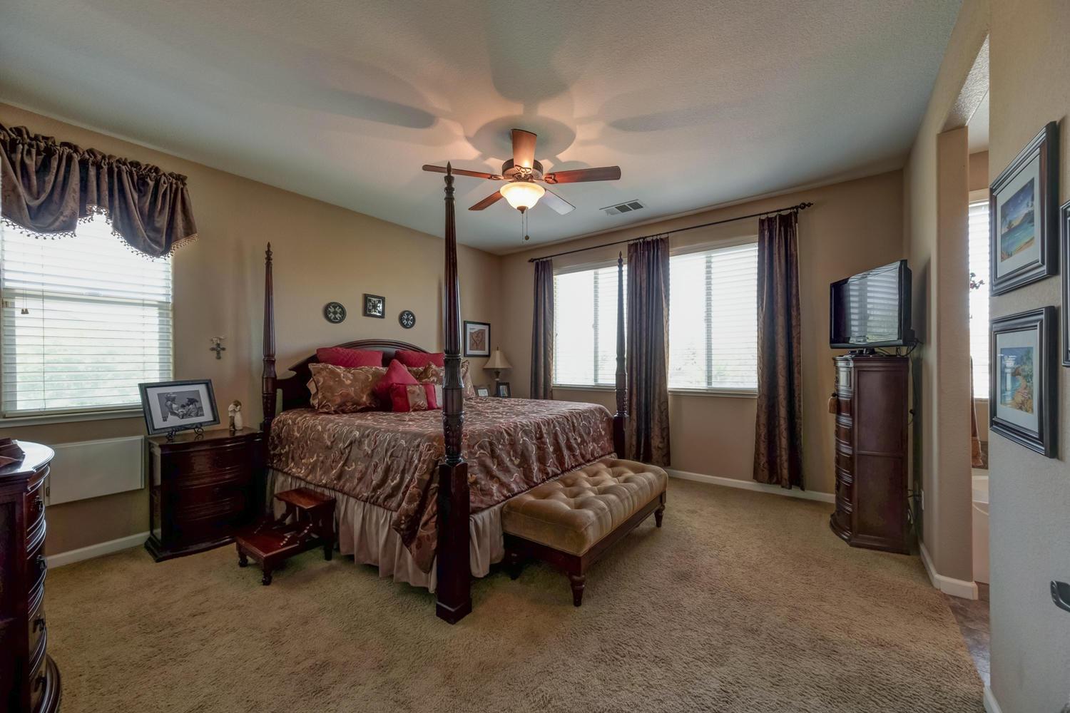 560 Cambridge Drive Reedley, CA 93654 - Photo 39 of 72 Gallery Image 39